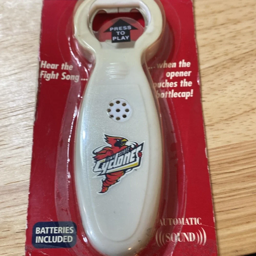 NIB Perfect For Cyclone Fans! Iowa State Cyclones Talking Bottle Opener